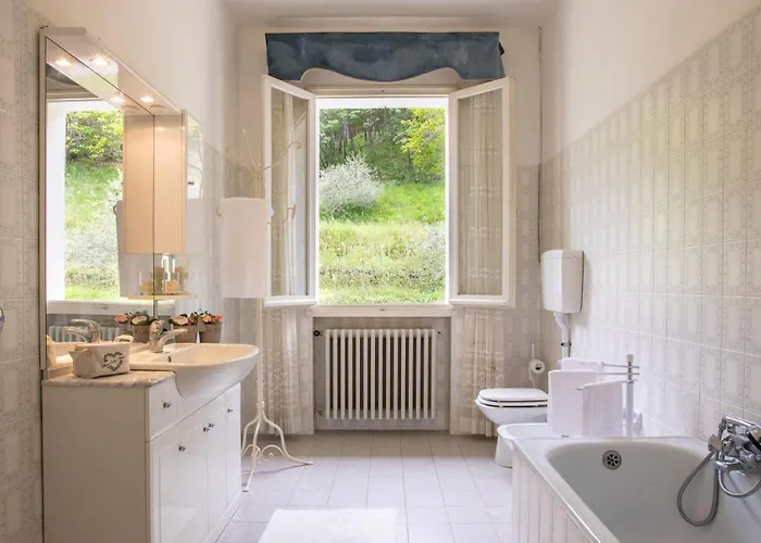 La Dina 10, Emma Villa *