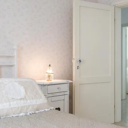 La Dina 10, Emma * Modigliana