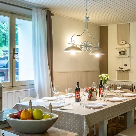 La Dina 10, Emma * Modigliana